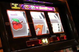 poker777 taruhan sepak bola Indonesia dan esports – olahraga favorit